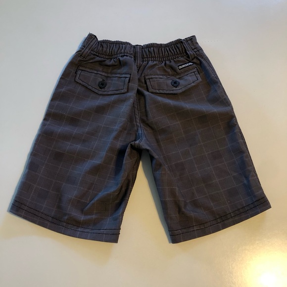 Kids Quicksilver Black and Gray Board Shorts Size 5 - Picture 3 of 7
